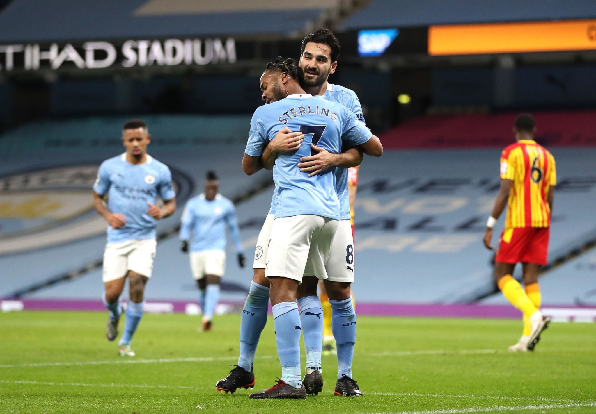 和临危不乱 和临危不乱