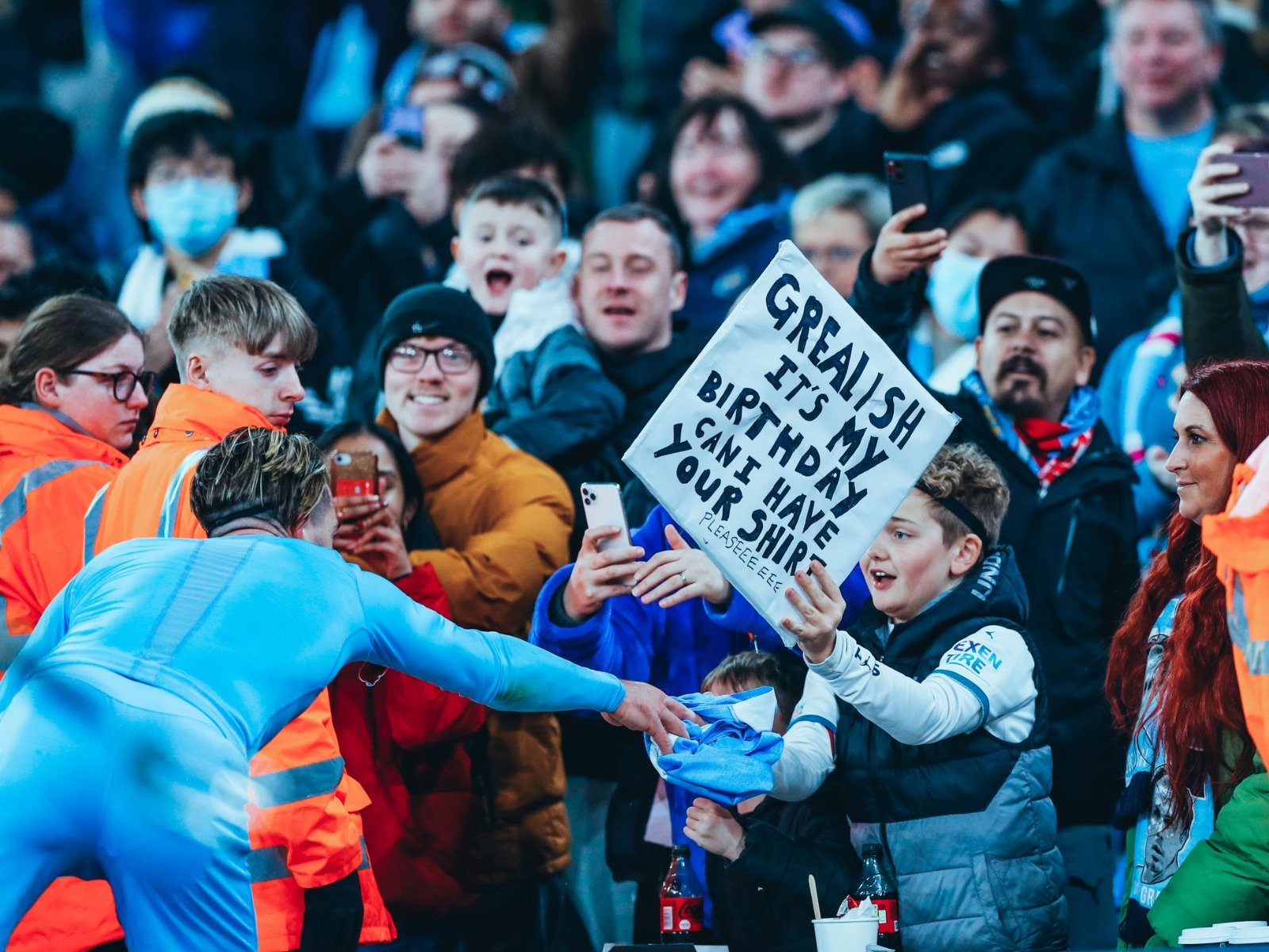 体现了她此 体现了她此